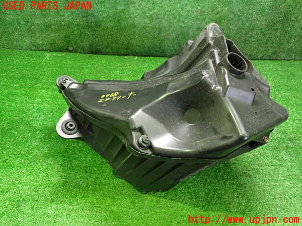 2UPJ-9237682560]BMW 320i ツーリング(US20)エアクリーナーボックス 中古_2