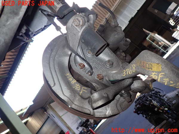 2UPJ-9237684290]BMW 320i ツーリング(US20)右フロントナックルハブ 中古_2