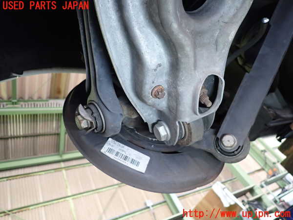 2UPJ-9237684305]BMW 320i ツーリング(US20)左リアナックルハブ 中古_2
