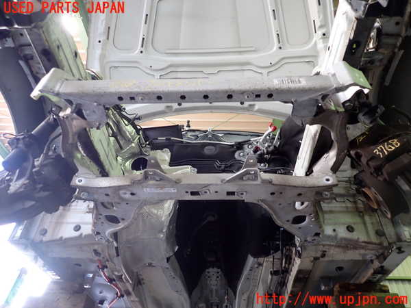 2UPJ-9237685285]BMW 320i ツーリング(US20)フロントメンバー 中古_2