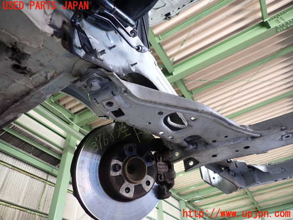 2UPJ-9237685285]BMW 320i ツーリング(US20)フロントメンバー 中古_3