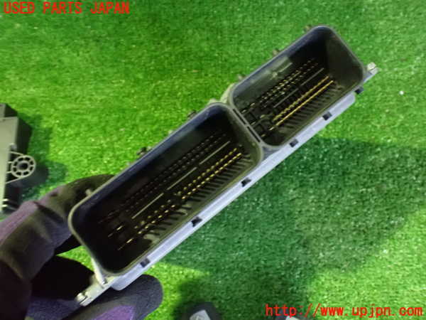 2UPJ-9237686110]BMW 320i ツーリング(US20)エンジンコンピューター (DME) 中古_3