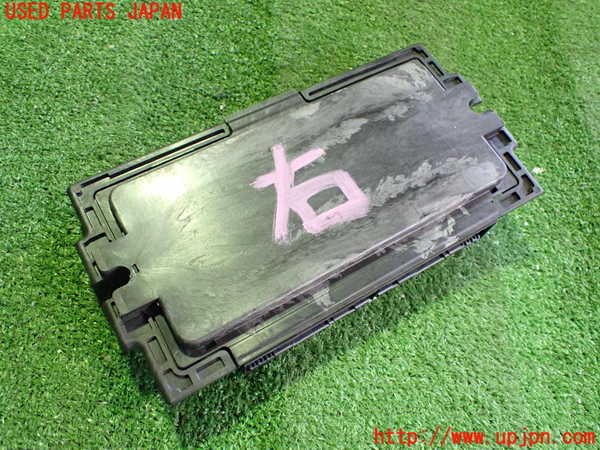 2UPJ-9237686146]BMW 320i ツーリング(US20)コンピューター1 中古_2