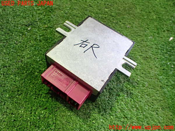 2UPJ-9237686148]BMW 320i ツーリング(US20)コンピューター3 中古_2