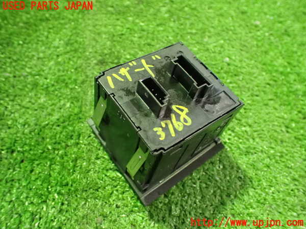 2UPJ-9237686290]BMW 320i ツーリング(US20)ハザードスイッチ 中古_2