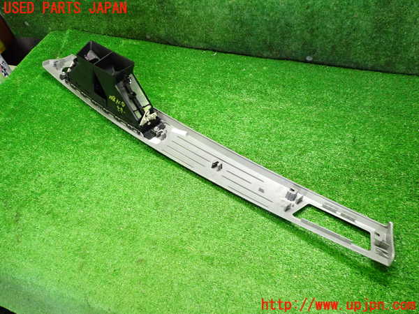 2UPJ-9237687526]BMW 320i ツーリング(US20)エアコン吹き出し口1 (真中) 中古_3