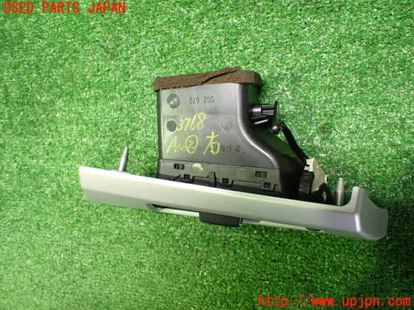 2UPJ-9237687527]BMW 320i ツーリング(US20)エアコン吹き出し口2 (右) 中古_2