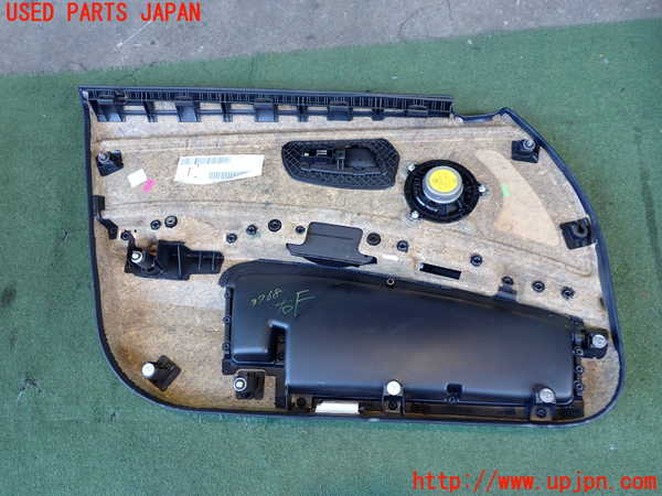 2UPJ-9237681234]BMW 320i ツーリング(US20)右前ドア内張り 中古_5
