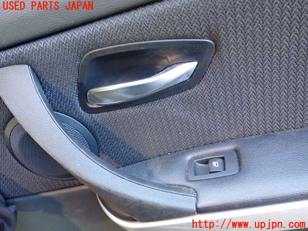 2UPJ-9237681294]BMW 320i ツーリング(US20)右後ドア内張り 中古_3