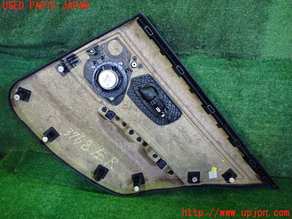 2UPJ-9237681324]BMW 320i ツーリング(US20)左後ドア内張り 中古_4