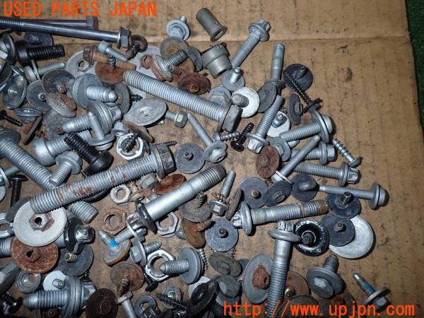 3UPJ=9237690720]BMW アクティブハイブリッド3 ラグジュアリー(3F30 F30)ネジ・ナット・ステー類 セット ジャンク_2