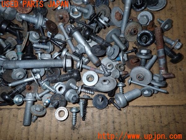 3UPJ=9237690720]BMW アクティブハイブリッド3 ラグジュアリー(3F30 F30)ネジ・ナット・ステー類 セット ジャンク_3