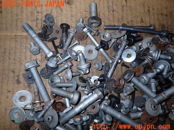 3UPJ=9237690720]BMW アクティブハイブリッド3 ラグジュアリー(3F30 F30)ネジ・ナット・ステー類 セット ジャンク_5