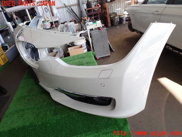 2UPJ-9237691010]BMW アクティブハイブリッド3(AH3)(3F30)フロントバンパー 中古 (F30)_2