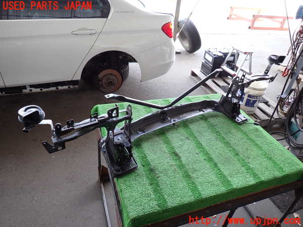 2UPJ-9237691040]BMW アクティブハイブリッド3(AH3)(3F30)アッパーコアサポート 中古 (F30)_4