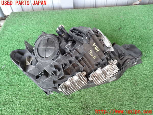 2UPJ-9237691132]BMW アクティブハイブリッド3(AH3)(3F30)左ヘッドライト HID 中古 (F30)_4
