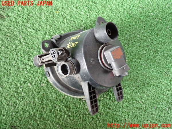 2UPJ-9237691180]BMW アクティブハイブリッド3(AH3)(3F30)右フォグ 中古 (F30)_3
