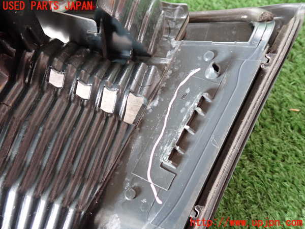 2UPJ-9237691552]BMW アクティブハイブリッド3(AH3)(3F30)左リアフィニッシャー (ジャンク品) 中古 (F30)_2