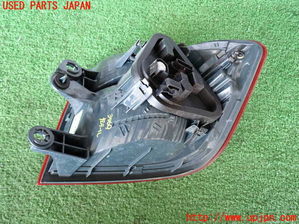 2UPJ-9237691536]BMW アクティブハイブリッド3(AH3)(3F30)左テールランプ 中古 (F30)_4