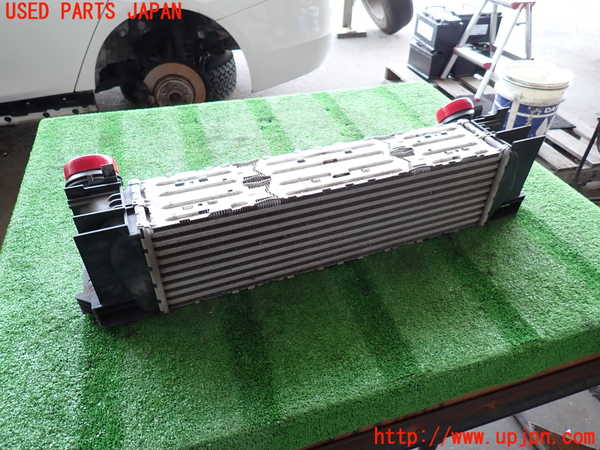 2UPJ-9237692451]BMW アクティブハイブリッド3(AH3)(3F30)インタークーラー1 中古 (F30)_3