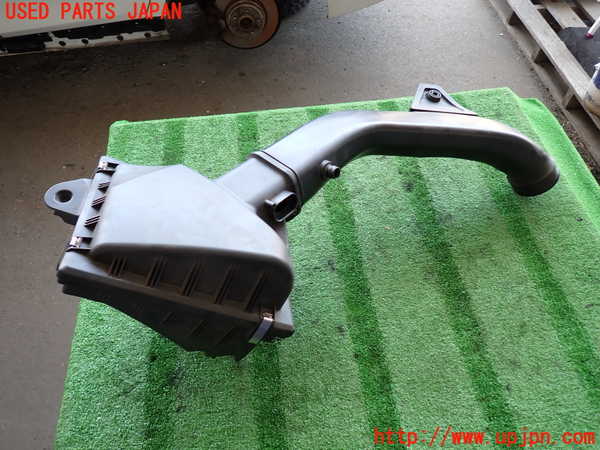 2UPJ-9237692560]BMW アクティブハイブリッド3(AH3)(3F30)エアクリーナーボックス 中古 (F30)_2