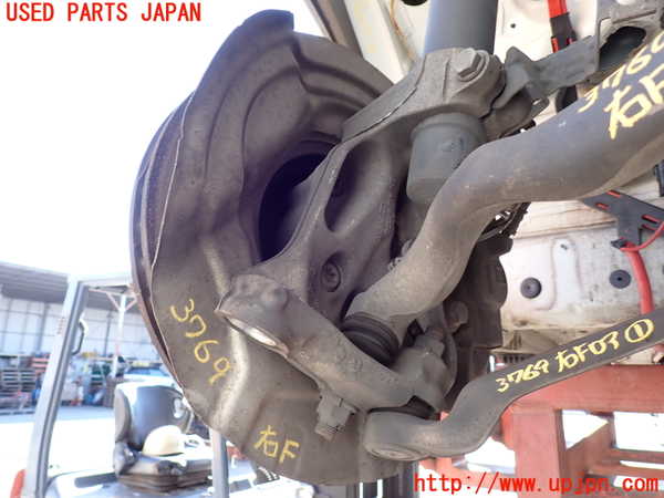 2UPJ-9237694290]BMW アクティブハイブリッド3(AH3)(3F30)右フロントナックルハブ 中古 (F30)_2