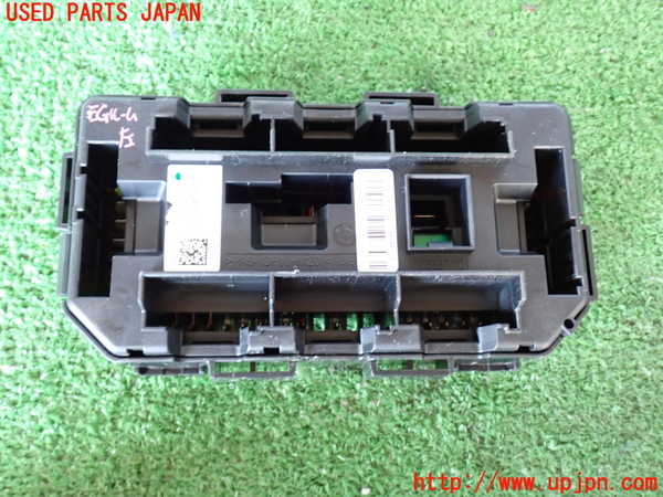 2UPJ-9237696741]BMW アクティブハイブリッド3(AH3)(3F30)ヒューズボックス1 中古 (F30)_2