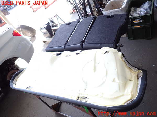 2UPJ-9237697385]BMW アクティブハイブリッド3(AH3)(3F30)リアシート 中古 (F30)_4