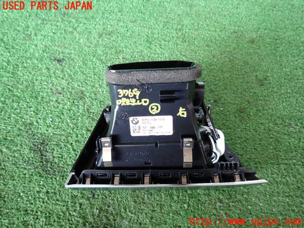 2UPJ-9237697527]BMW アクティブハイブリッド3(AH3)(3F30)エアコン吹き出し口2 (右) 中古 (F30)_2