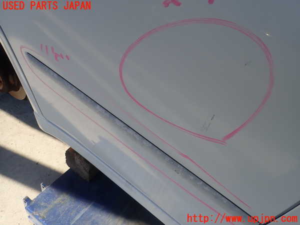 1UPJ-9237701290]アルテッツァ(GXE10)右後ドア 中古 ASAHI M2F3 43R-00150_2