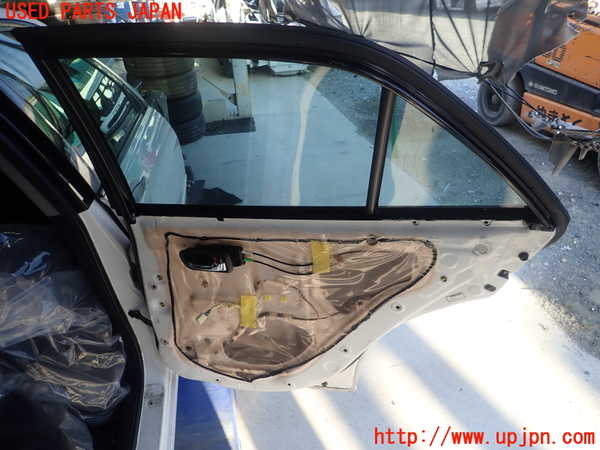 1UPJ-9237701290]アルテッツァ(GXE10)右後ドア 中古 ASAHI M2F3 43R-00150_4