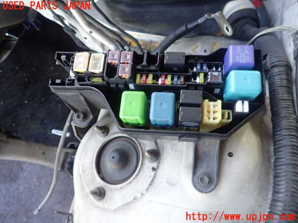 1UPJ-9237706741]アルテッツァ(GXE10)ヒューズボックス1(EGルーム内助手席側) 中古_2