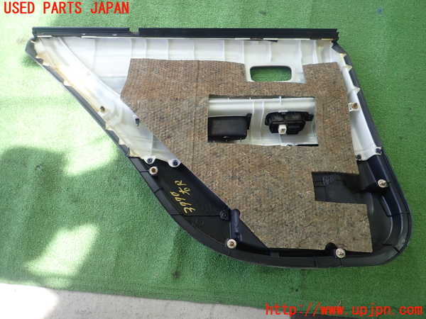 1UPJ-9237701294]アルテッツァ(GXE10)右後ドア内張り 中古_3