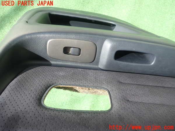 1UPJ-9237701324]アルテッツァ(GXE10)左後ドア内張り 中古_2