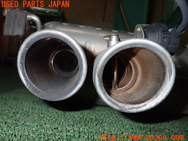 3UPJ=9237710152]BMW X1 xDrive 20i xライン(VL20 E84)後期 純正 マフラー 2分割カット 中古_3