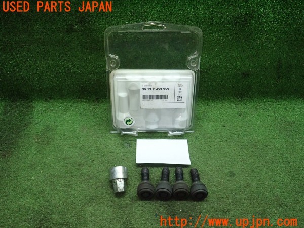3UPJ=9237710968]BMW X1 xDrive 20i xライン(VL20 E84)後期 純正 36132453959 ホイールロックボルト M12×P1.5 キー番号付き 中古_4