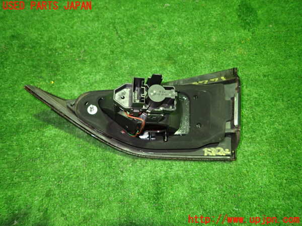 1UPJ-9237711552]BMW X1(VL20 E84)左リアフィニッシャー 中古_4