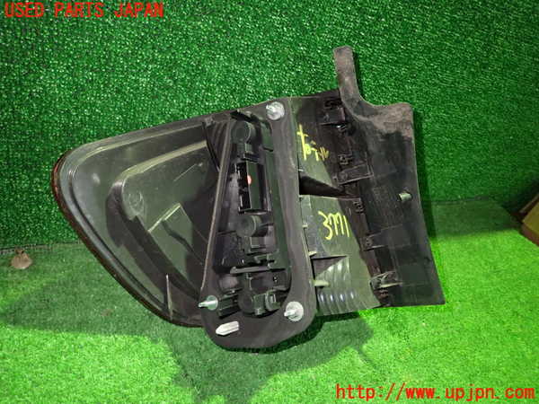 1UPJ-9237711530]BMW X1(VL20 E84)右テールランプ 中古_3