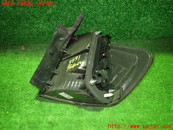 1UPJ-9237711536]BMW X1(VL20 E84)左テールランプ 中古_3