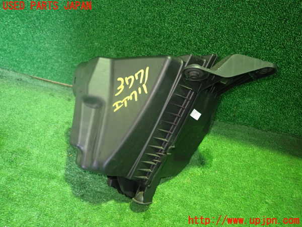 1UPJ-9237712560]BMW X1(VL20 E84)エアクリーナーボックス 中古_3