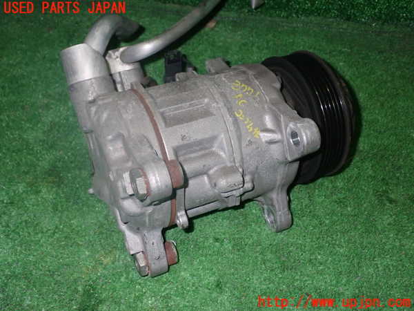 1UPJ-9237716025]BMW X1(VL20 E84)エアコンコンプレッサー 中古_3