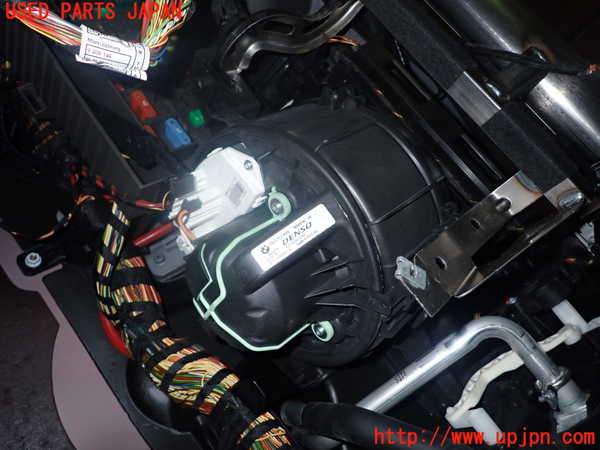 1UPJ-9237716081]BMW X1(VL20 E84)エバポレーター1 中古_2