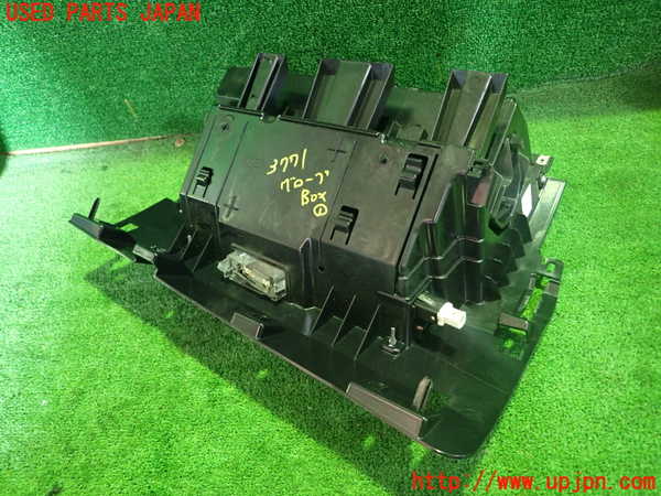 1UPJ-9237717516]BMW X1(VL20 E84)グローブボックス1 中古_2