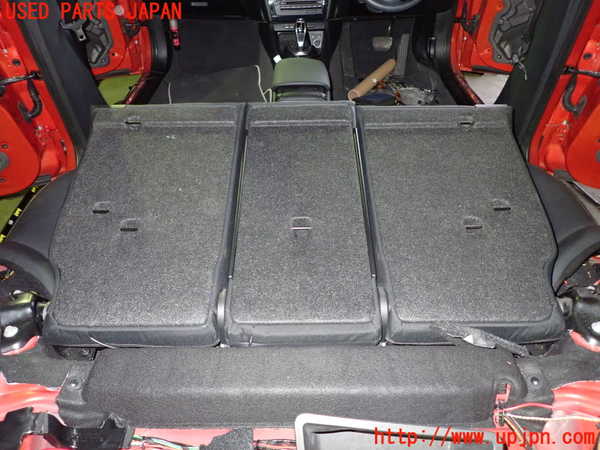 1UPJ-9237717385]BMW X1(VL20 E84)リアシート 中古_5