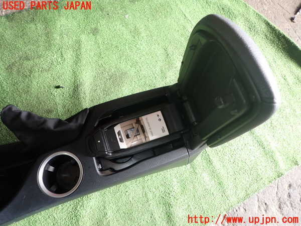1UPJ-9237717540]BMW X1(VL20 E84)センターコンソール 中古_4
