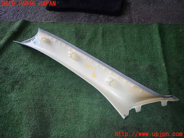 1UPJ-9237717655]BMW X1(VL20 E84)右フロントピラートリム 中古_5