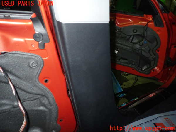 1UPJ-9237717670]BMW X1(VL20 E84)左センターピラートリム 中古_3