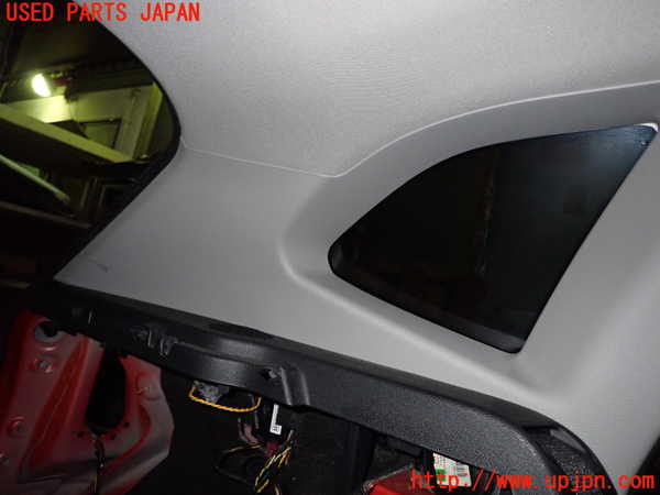 1UPJ-9237717680]BMW X1(VL20 E84)左リアピラートリム 中古_3