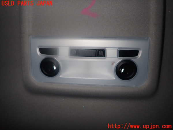 1UPJ-9237716412]BMW X1(VL20 E84)ルームランプ2 (真中 2列目) 中古_2