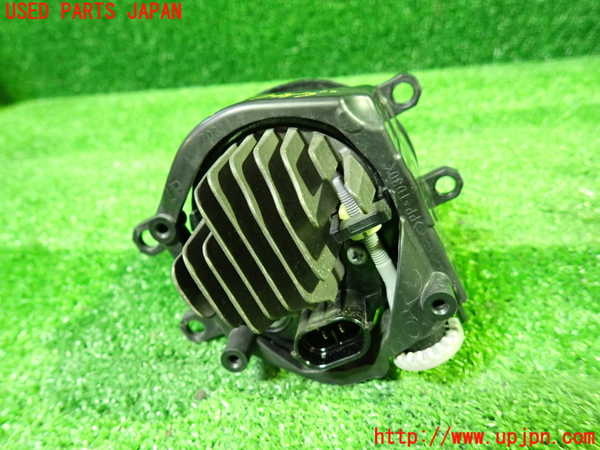 1UPJ-9237721182]ヴォクシーハイブリッド(ノアハイブリッド)(ZWR80G)左フォグ 中古_2